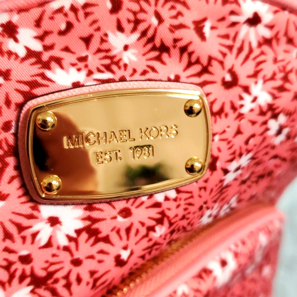 NWT MICHAEL KORS ABBEY NYLON LARGE BACKPACK 💕 - Picture 4 of 12